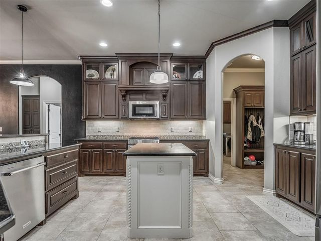 16001 SE 85th Street, Choctaw, OK 73020