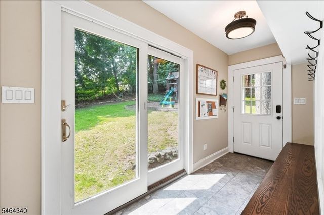 21 Nassau St, North Haledon Boro, NJ 07508