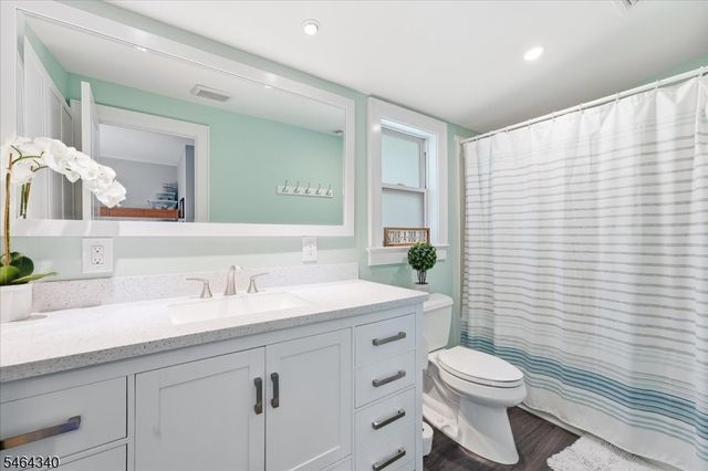 21 Nassau St, North Haledon Boro, NJ 07508