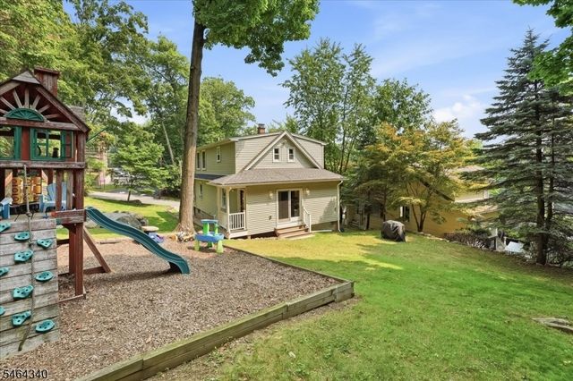 21 Nassau St, North Haledon Boro, NJ 07508