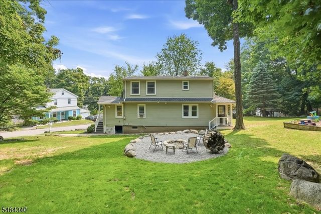 21 Nassau St, North Haledon Boro, NJ 07508