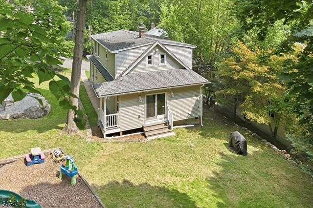 21 Nassau St, North Haledon Boro, NJ 07508