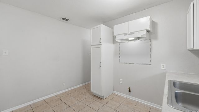 103 7TH ST, Converse, TX 78109