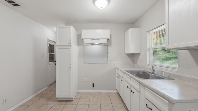 103 7TH ST, Converse, TX 78109