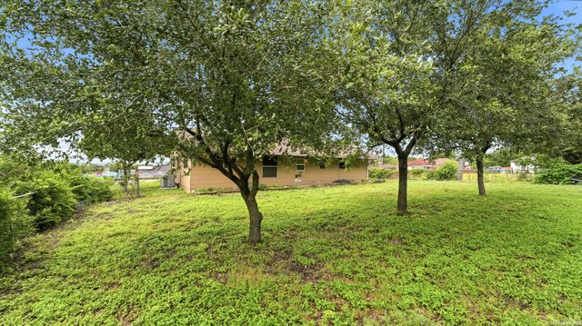 103 7TH ST, Converse, TX 78109