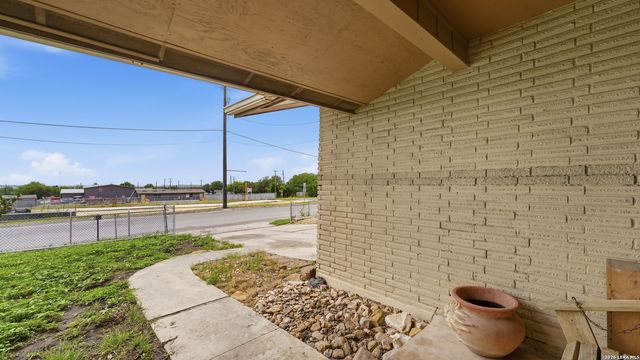 103 7TH ST, Converse, TX 78109