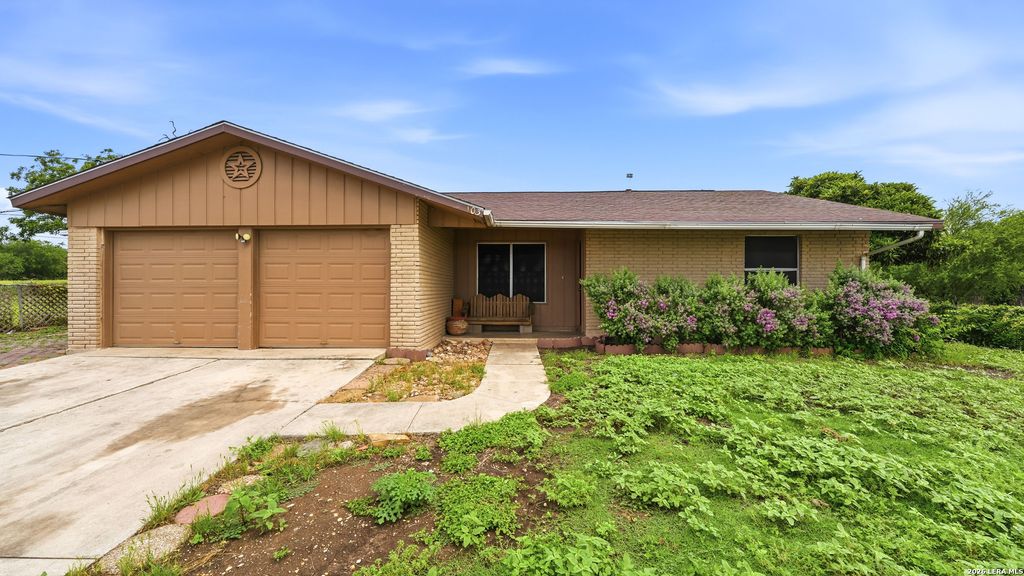 103 7TH ST, Converse, TX 78109