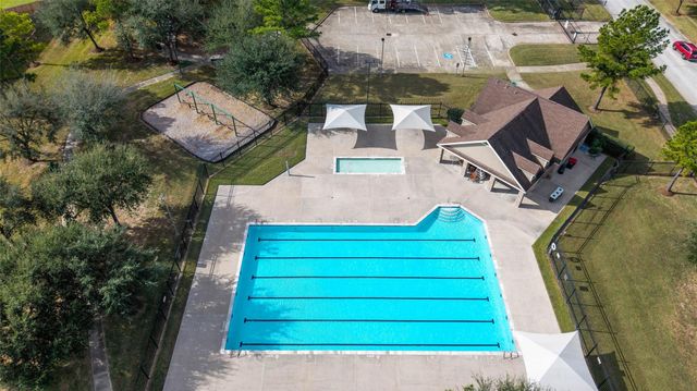 2706 Redwing Grove Way, Houston, TX 77038