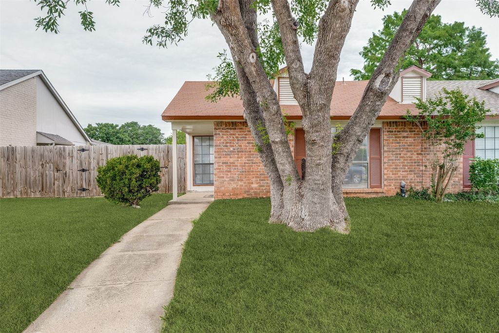 4612 Jenkins Circle, The Colony, TX 75056
