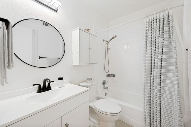 1870 Amber Lane, Carrollton, TX 75007