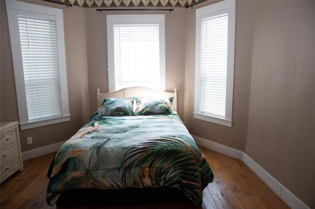 808 Broadway, Galveston, TX 77550