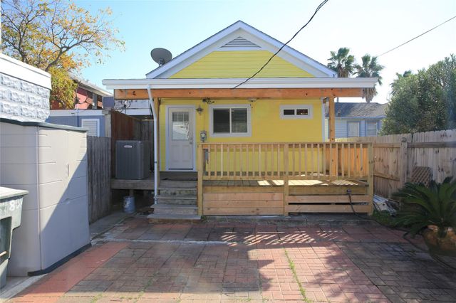 808 Broadway, Galveston, TX 77550
