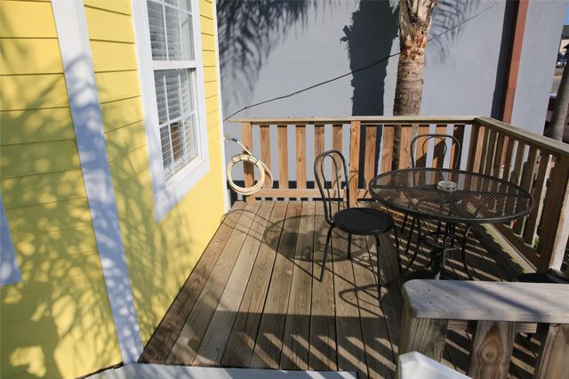 808 Broadway, Galveston, TX 77550