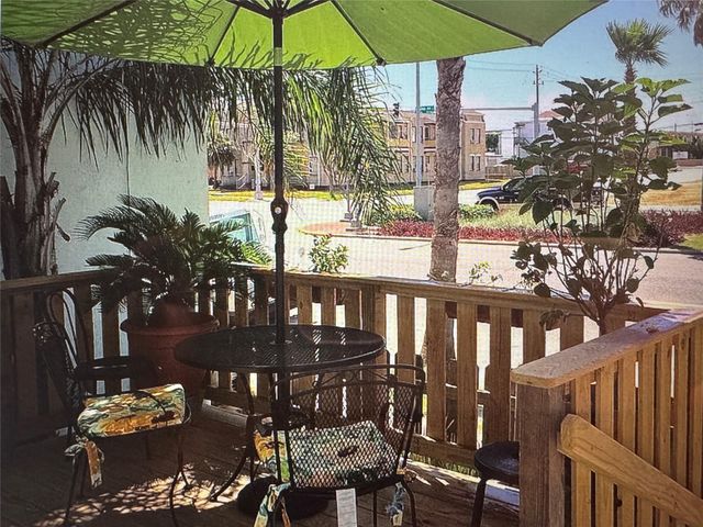 808 Broadway, Galveston, TX 77550