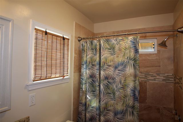 808 Broadway, Galveston, TX 77550