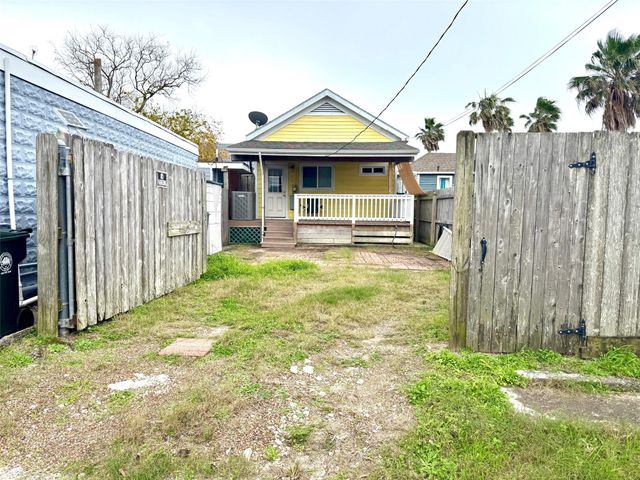 808 Broadway, Galveston, TX 77550
