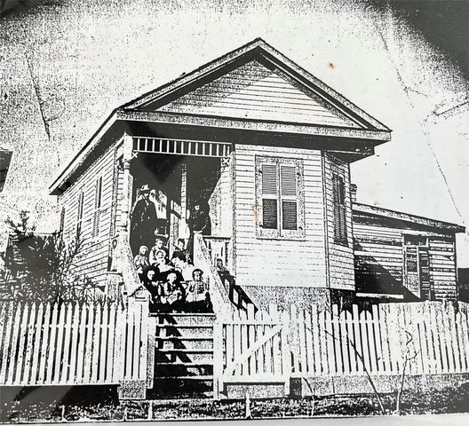 808 Broadway, Galveston, TX 77550