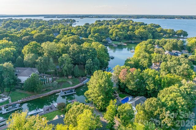 21300 Blakely Shores Drive, Cornelius, NC 28031