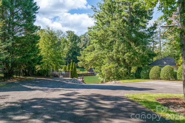 21300 Blakely Shores Drive, Cornelius, NC 28031