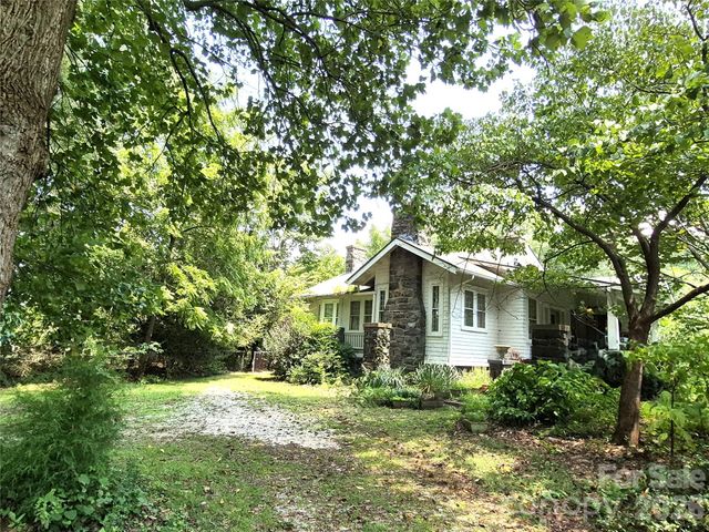 57 Beverly Road W, Asheville, NC 28806