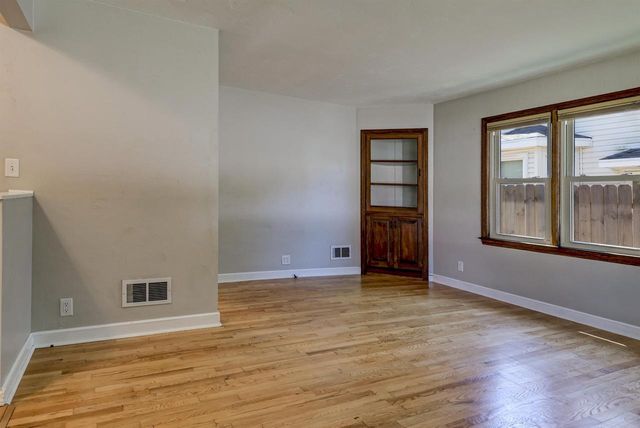 2112 N SUPERIOR STREET, Appleton, WI 54911
