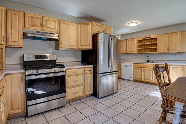 2112 N SUPERIOR STREET, Appleton, WI 54911