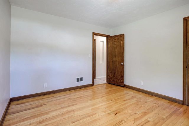 2112 N SUPERIOR STREET, Appleton, WI 54911