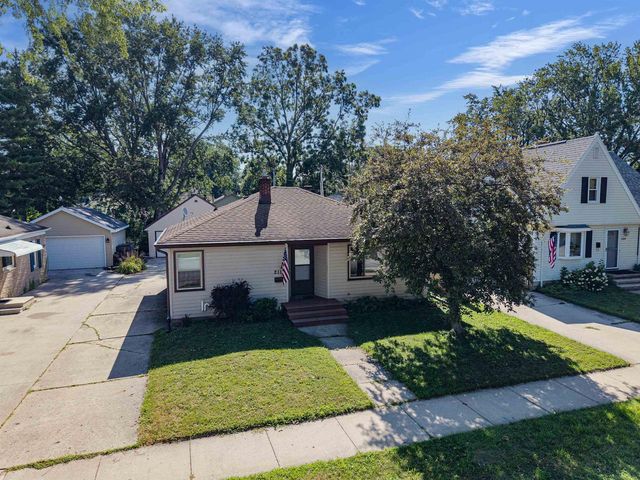 2112 N SUPERIOR STREET, Appleton, WI 54911