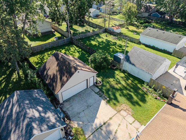 2112 N SUPERIOR STREET, Appleton, WI 54911