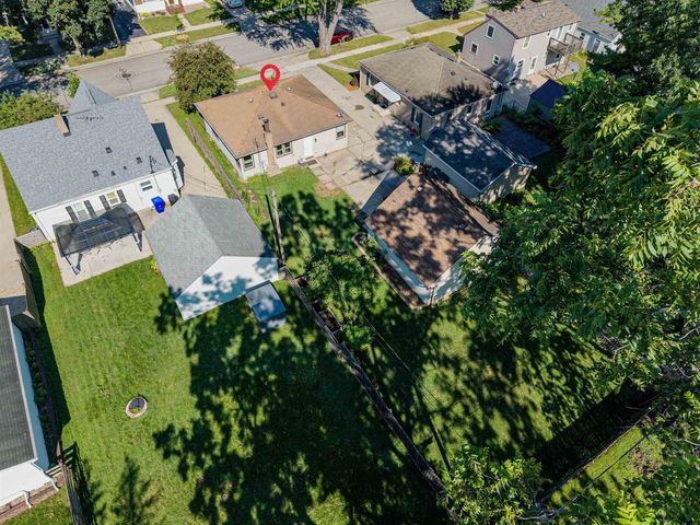 2112 N SUPERIOR STREET, Appleton, WI 54911