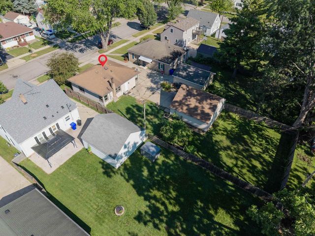 2112 N SUPERIOR STREET, Appleton, WI 54911