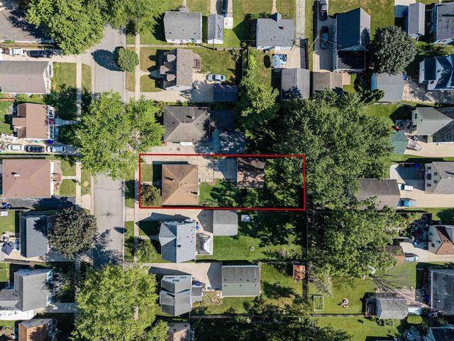 2112 N SUPERIOR STREET, Appleton, WI 54911