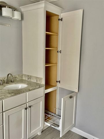 6674 Sylvan Road, Houston, TX 77023