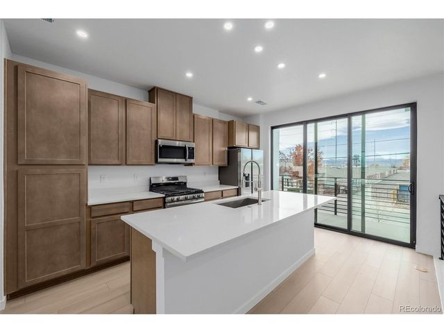 2076 S Holly St 2, Denver, CO 80222
