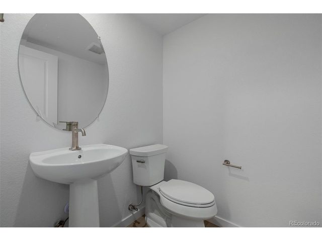 2076 S Holly St 2, Denver, CO 80222