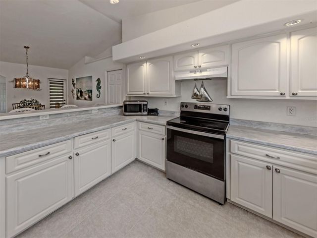 1056 ROTONDA CIRCLE, Rotonda West, FL 33947