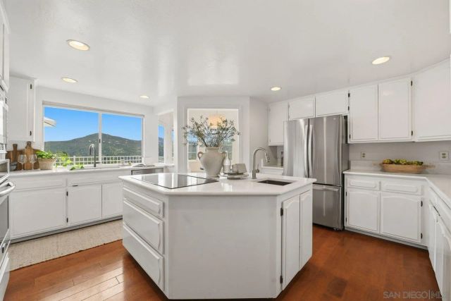 3132 Don Rolando, Escondido, CA 92025