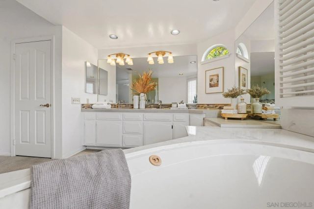 3132 Don Rolando, Escondido, CA 92025