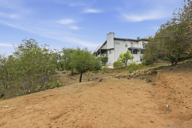 3132 Don Rolando, Escondido, CA 92025