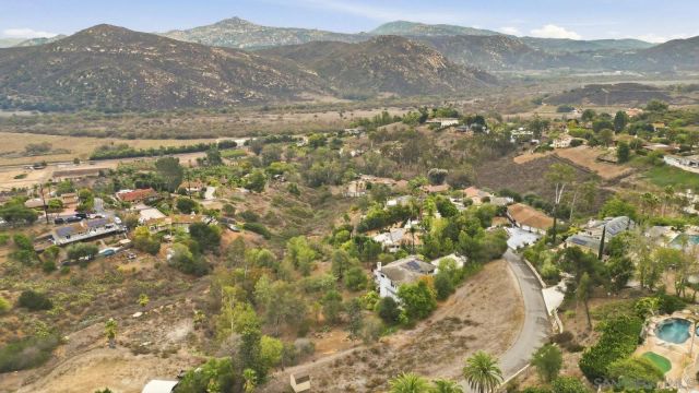 3132 Don Rolando, Escondido, CA 92025