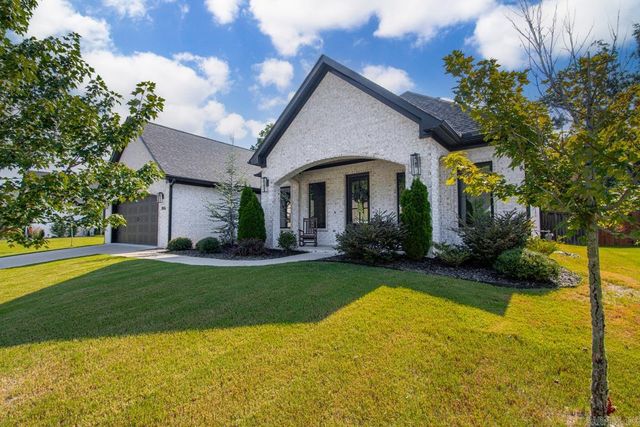 7816 S Shoreline Boulevard, Benton, AR 72019