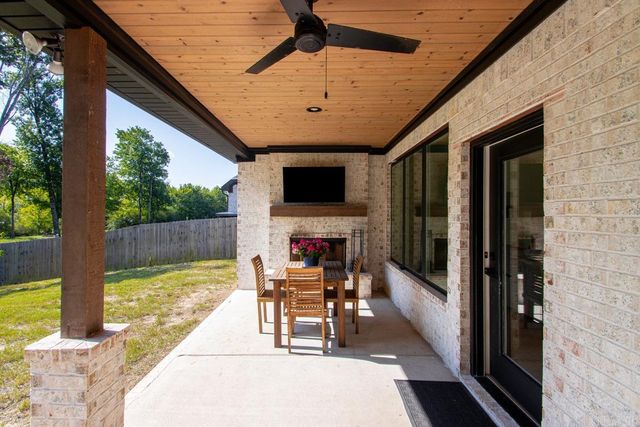 7816 S Shoreline Boulevard, Benton, AR 72019