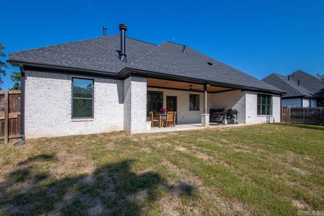 7816 S Shoreline Boulevard, Benton, AR 72019