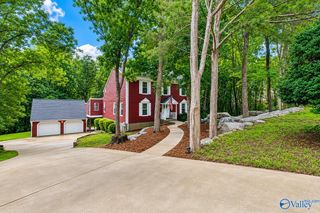 706 Forrest Heights Drive SE, Huntsville, AL 35802