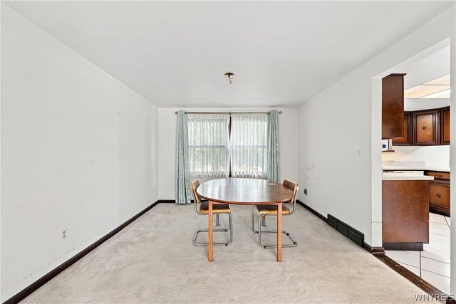 115 Foxpoint W Drive, Amherst, NY 14221
