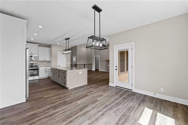 1201 Cottonwood Court, Paola, KS 66071