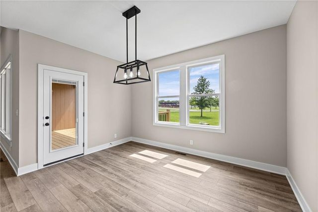 1201 Cottonwood Court, Paola, KS 66071