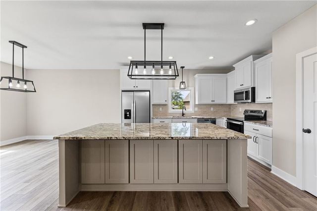 1201 Cottonwood Court, Paola, KS 66071