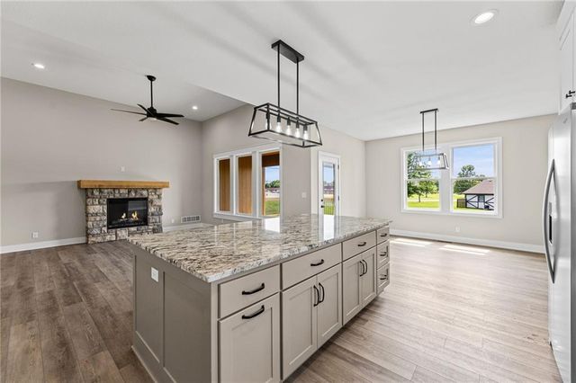 1201 Cottonwood Court, Paola, KS 66071