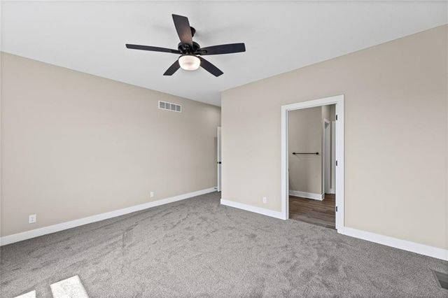 1201 Cottonwood Court, Paola, KS 66071
